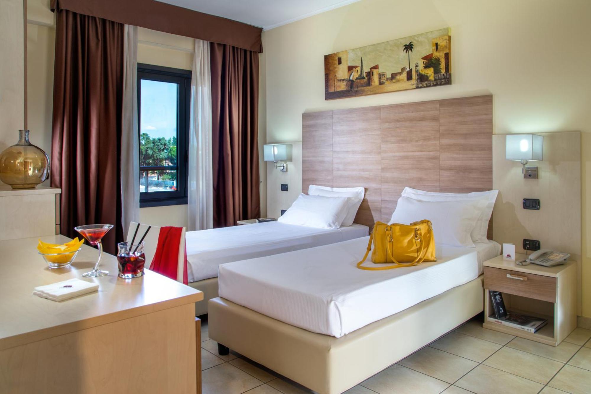 Hotel Domidea Roma Esterno foto